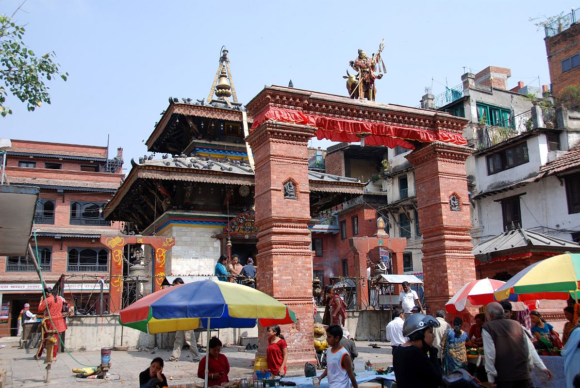 Kathmandu Durbar Square 07 01 Entrance Gate To Mahendreswor Temple 